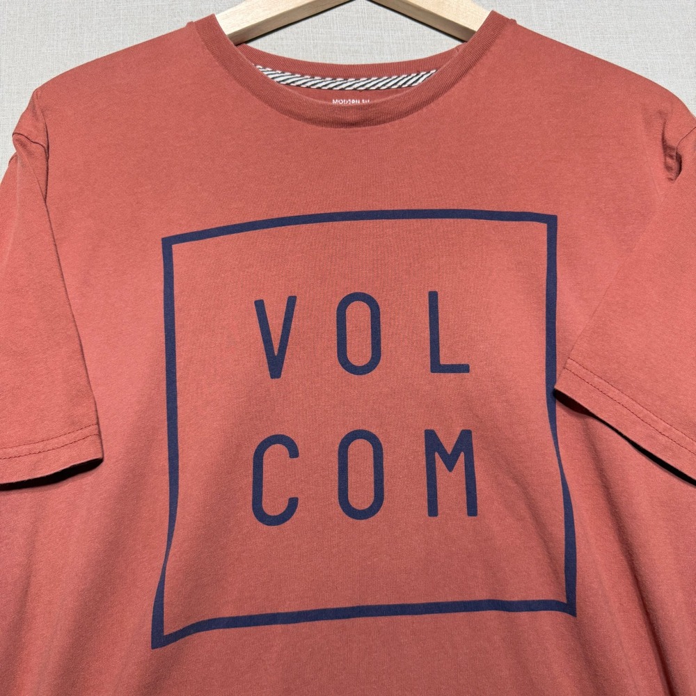Volcom Shirt Mens L Rust Red Graphic SS Modern Fit Skate Surf Tee 6888